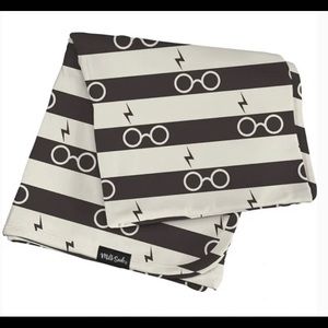 EUC Milk Snob Harry Potter car seat/ nursing cover.